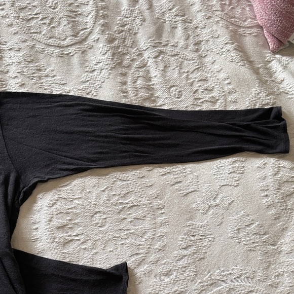 Vince Black Long Sleeve Women's Top Gently Loved S Soft Pima Cotton - Picture 6 of 8